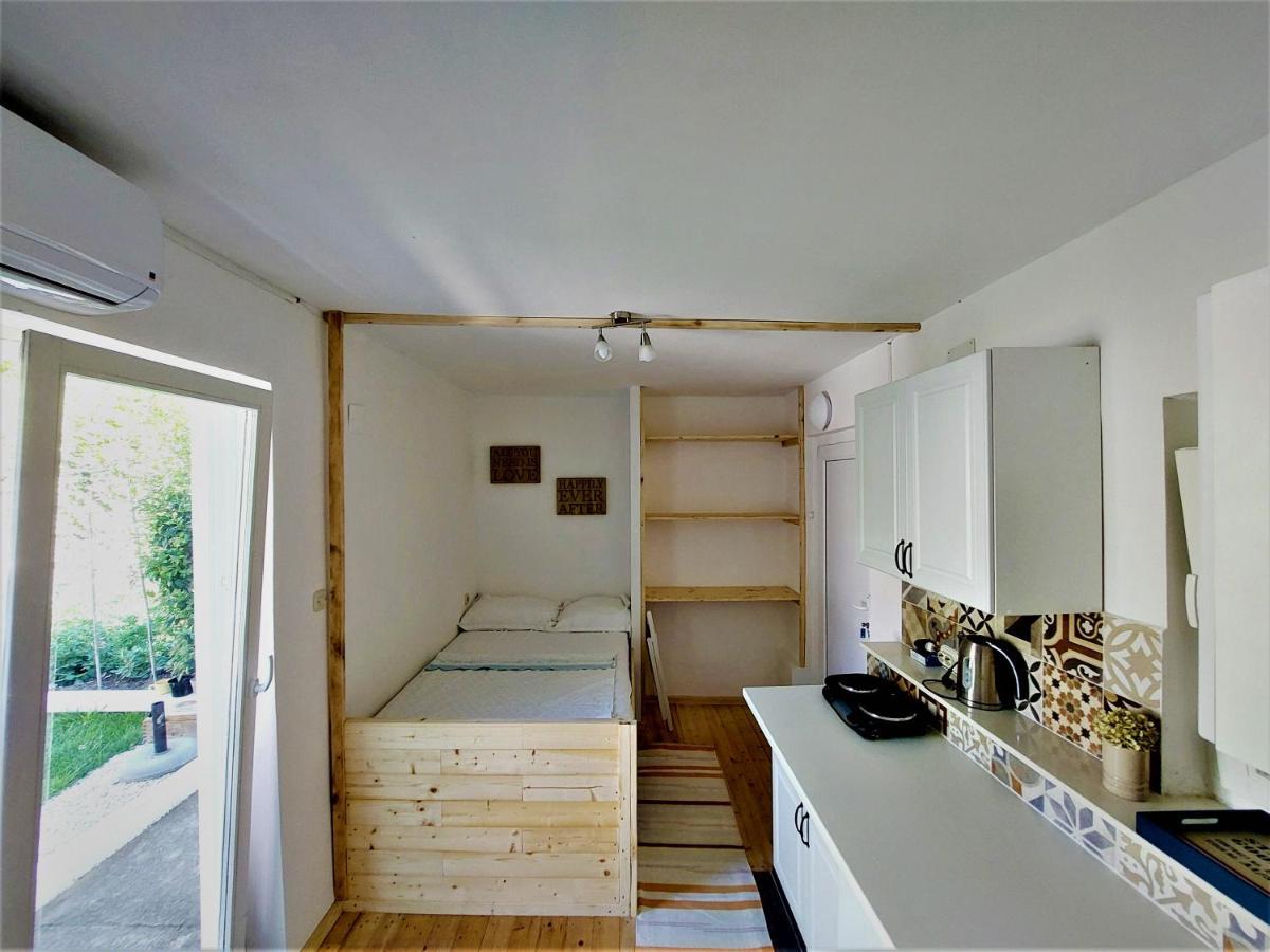 Studio Apartment Murter Center Eksteriør bilde