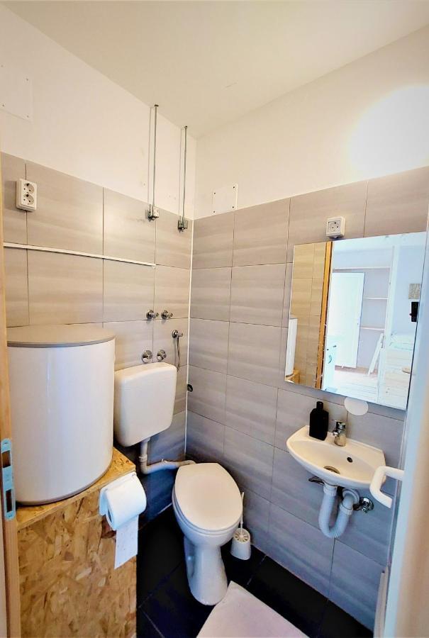 Studio Apartment Murter Center Eksteriør bilde
