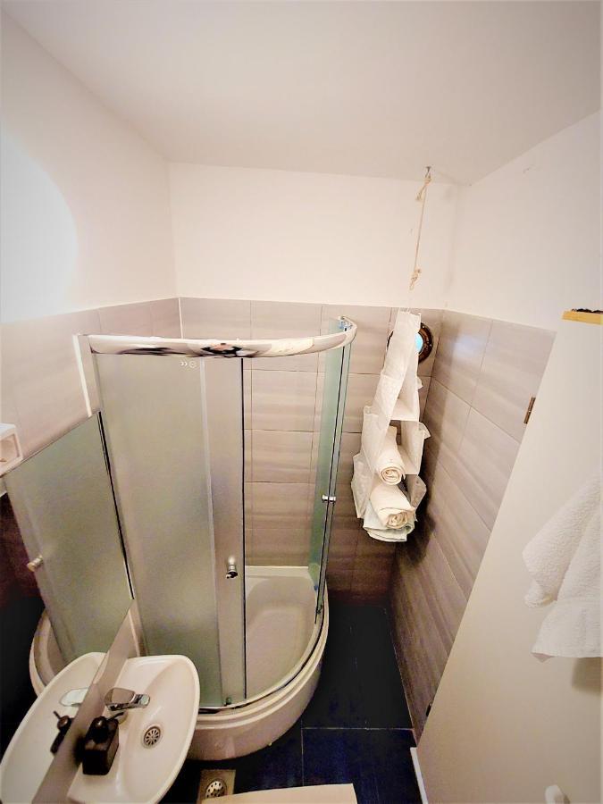 Studio Apartment Murter Center Eksteriør bilde